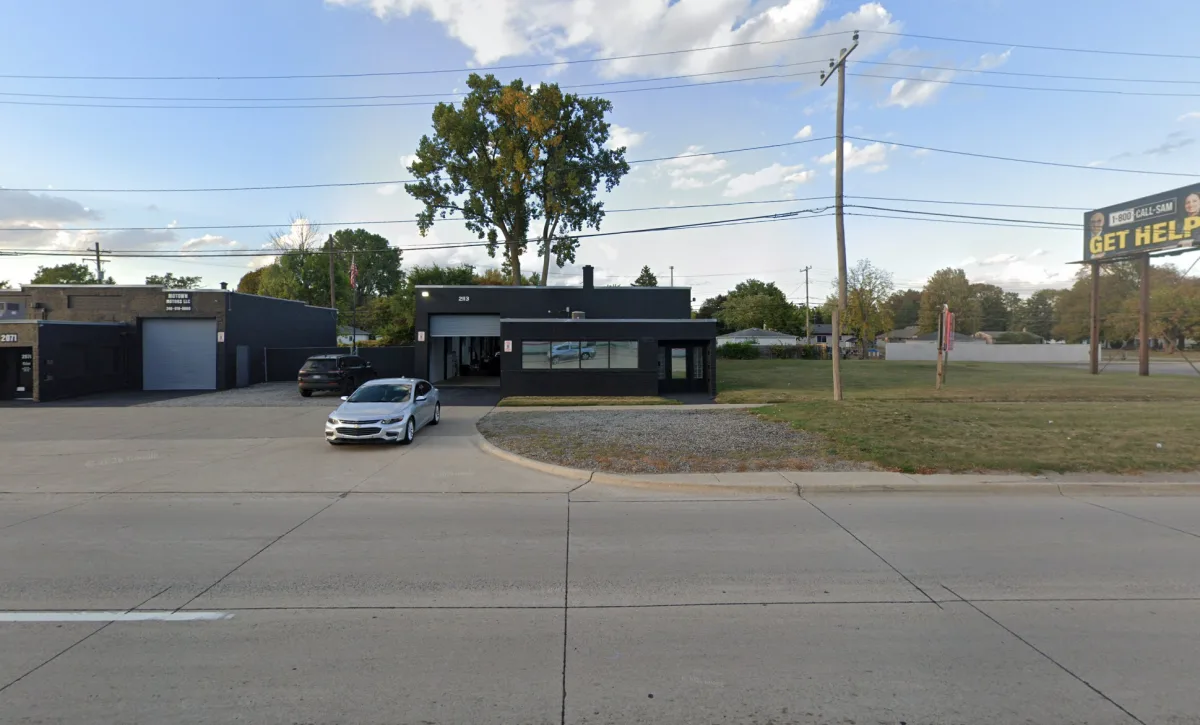 Wrap Starz Customization Shop - 2113 E 9 Mile Rd, Warren, MI